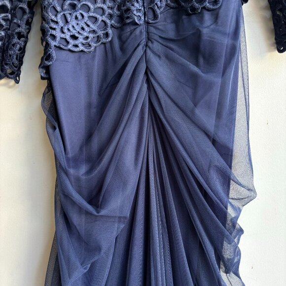 NWT Tadashi Shoji Formal Gown Size 6 Navy Blue Long Sleeve Floral Lace Bodice - Picture 13 of 16